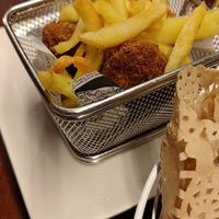 Tapa Croquetas 2 de calabaza, 2 remolacha, 2 de espinacas at 8° Arte in Caceres