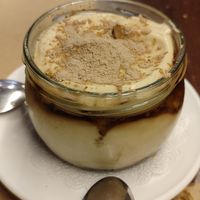 Tiramisú vegano sin gluten at 8° Arte in Caceres