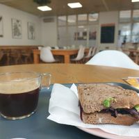 Cafeteria - sandes de humus at Miosotis in Lisbon