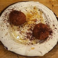 Houmous & falafel at Vegano Flavors in Berlin
