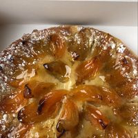 apricot tarte at Land & Monkeys - Beaumarchais in Paris