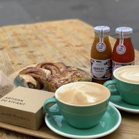 2 breakfast menus (warm drink, viennoiserie and cold drink)  at Land & Monkeys - Beaumarchais in Paris