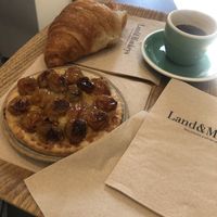 It was really good and 🌱   at Land & Monkeys - Beaumarchais in Paris