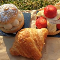 Tropizienne, Tartlette Aux Fraise at Land & Monkeys - Beaumarchais in Paris