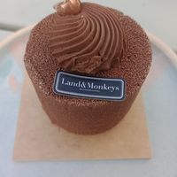 Hazelnut dessert at Land & Monkeys - Beaumarchais in Paris