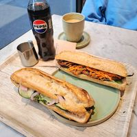 Tuna and chicken at Land & Monkeys - Beaumarchais in Paris