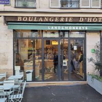  at Land & Monkeys - Beaumarchais in Paris