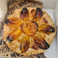 Tarte apricot at Land & Monkeys - Beaumarchais in Paris