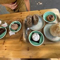 Many options at Land & Monkeys - Beaumarchais in Paris