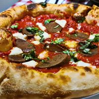 Vegan pizza with pepperoni at Al Sanpietrino Trattoria in Lisbon