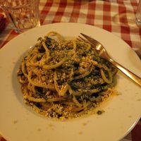 Pesto spaghetti at Al Sanpietrino Trattoria in Lisbon