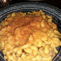 Mac n Cheez with garlic mushrooms at Vegan Street in Calgary