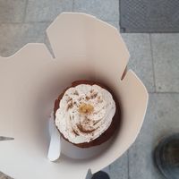 Carrot cake muffin at Chök in Madrid