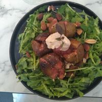 Figues roquette et fromage de cajou at Urban Greener in Paris