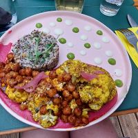 Blumenkohl mit Couscous at Urban Greener in Paris