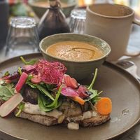 Tartine au fauxmage frais at Urban Greener in Paris