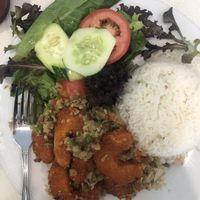 Spicy cha cha. It’s hard not to order this EVERY. TIME. I come here. It’s ridiculously amazing. And flavorful. I give it five stars everytime. I tried the rose 🌹 lemonade to at Loving Hut in Orange