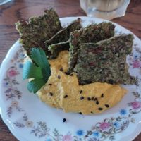 Crackers avec dip at Brawcoli in Lorient