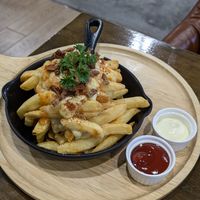 Cheesy fries at Veganerie - Nana in Bangkok