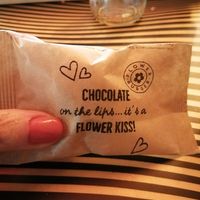 Bacio di dama at Flower Burger in Rome