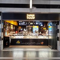 "Exterior" in underpass at Superguud - Halle Landesmuseum in Zurich