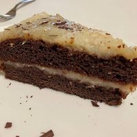 Torta al cacao con farcitura di crema al cocco at Il Lughino in Como