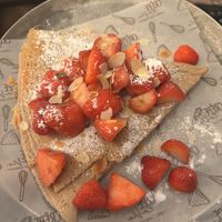 Aardbeien vegan pannenkoek   at Crêpeaffaire in Haarlem