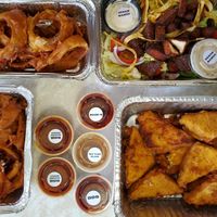 Vegan wing combo & skinny salad w/ sauces at Boss Chick N Beer in Berea