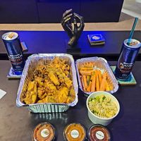 Vegan wing combo. Spicy carrots and vegan mac&cheese! at Boss Chick N Beer in Berea
