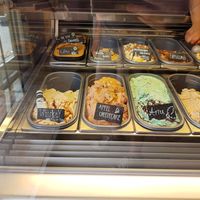 Ice cream with vegan markers at KALTE LUST Gelateria | Suppenstube in Olten