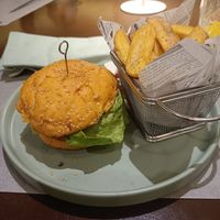 Hambúrguer no chicken at Kukicha in Leiria