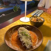 Beringela à parmegiana acompanhada com uma salada de lentilhas (17€) at Kukicha in Leiria