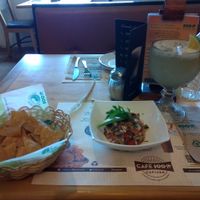 nachos with garnish at 100% Natural in Merida