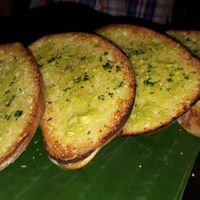 Garlic bread at Locco's Pizza Bar in Koh Phangan
