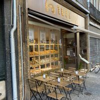 Entrance at Pastelaria Tupi in Porto