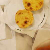 De nata at Pastelaria Tupi in Porto