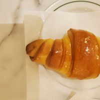 Croissant at Pastelaria Tupi in Porto
