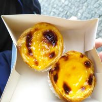 Pasteles de nata veganos at Pastelaria Tupi in Porto
