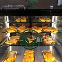 Opciones veganas at Pastelaria Tupi in Porto