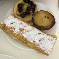 dry and stale at Pastelaria Tupi in Porto