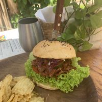 “Pulled perk jackfruit hamburger  at Liefs in Tulum