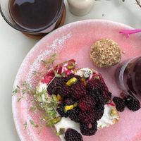 Berry Toast at Farm2Table - Davidshall in Malmo