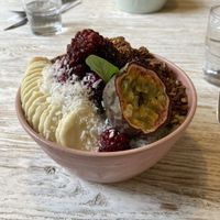 spirulina bowl at Farm2Table - Davidshall in Malmo