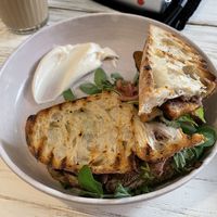 Crispy tempeh sandwich at Farm2Table - Davidshall in Malmo