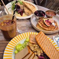 Two mains and pancakes at Farm2Table - Davidshall in Malmo