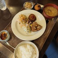 Lunch set meal for 1090 yen at Yuimaru in Minoo