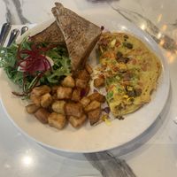 Vegan omelette at Evviva in Toronto