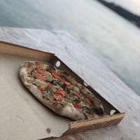 Pizza carcioliva at Pepe Bianco in Salo