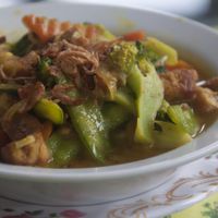 Pineapple Tempeh Curry at Buddha Cafe in Samosir