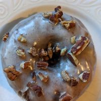 Vegan banana chocolate chip pistachio - so good 👍 at Oliboli Donuts in Tustin